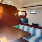 Velero Whimsy Botel *