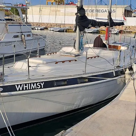 Velero Whimsy Bådhotel *