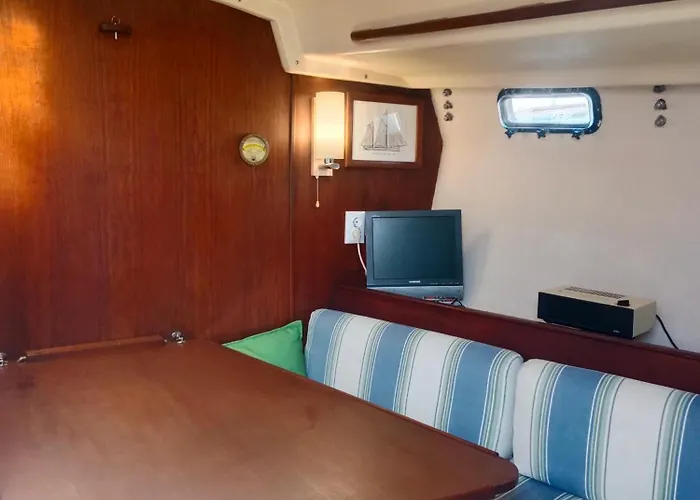 Velero Whimsy Botel *