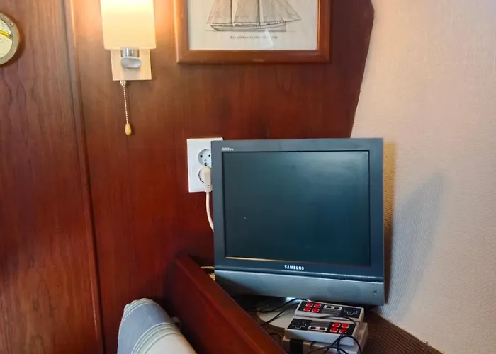 Botel Velero Whimsy