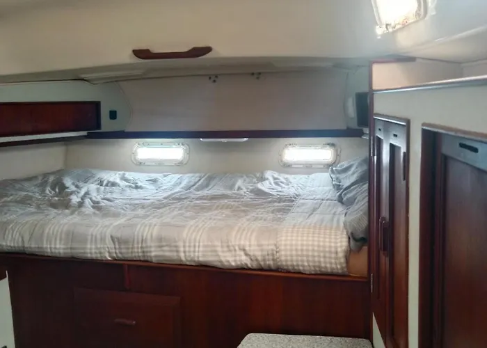 Botel Velero Whimsy Valência