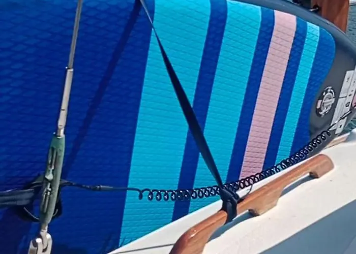 Botel Velero Whimsy